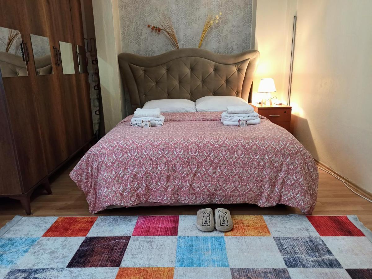 Private Room Close To Merter And Gungoren Textile Center Estambul Exterior foto