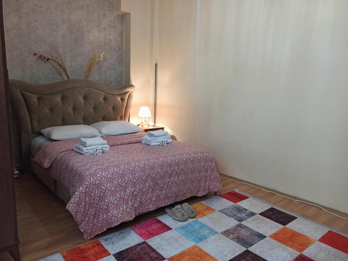 Private Room Close To Merter And Gungoren Textile Center Estambul Exterior foto